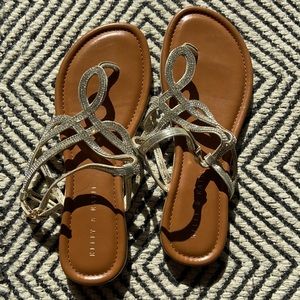 Cute sparkly sandals! Worn once!